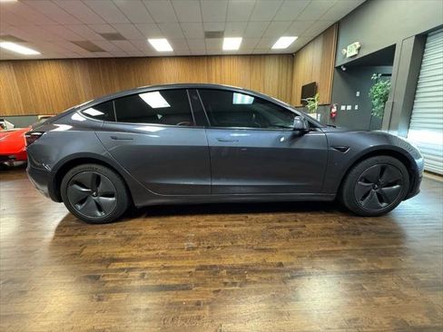 Used 2020 Tesla Model 3 Standard Range image 6