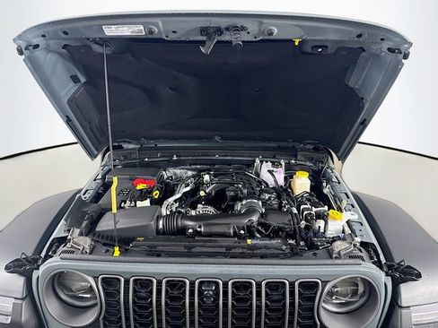 New 2026 Jeep Gladiator Mojave w/ Safety Group image 31