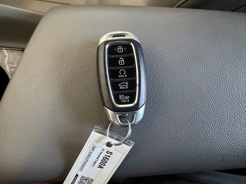 Used 2023 Hyundai Elantra SEL w/ Convenience Package FWD image 32