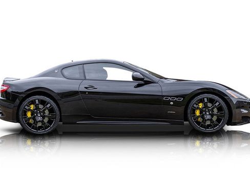 Used 2011 Maserati GranTurismo S RWD image 2