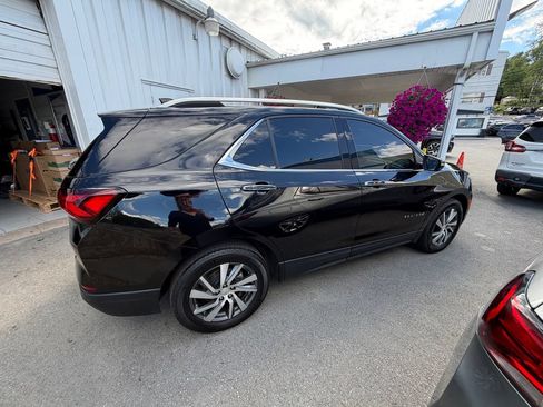Used 2022 Chevrolet Equinox Premier AWD/4WD image 6