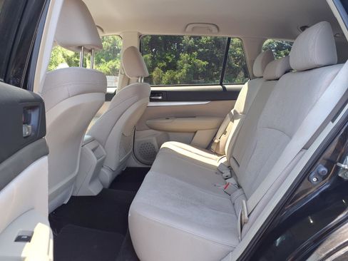 Used 2014 Subaru Outback 2.5i Premium AWD/4WD image 6