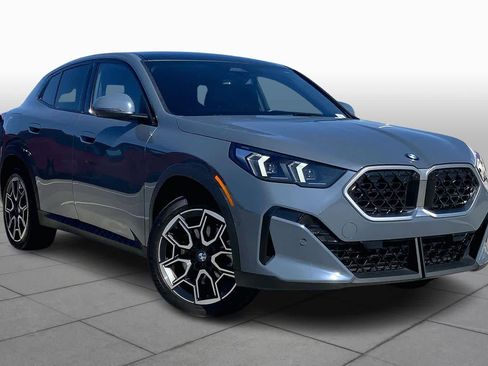 Used 2025 BMW X2 xDrive28i image 2