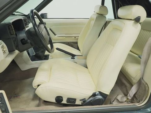 Used 1990 Ford Mustang LX image 40
