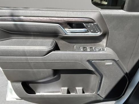 Used 2025 Chevrolet Silverado 2500 LTZ w/ Trail Boss Package AWD/4WD image 16