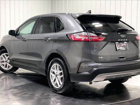 Used 2024 Ford Edge SEL image 12