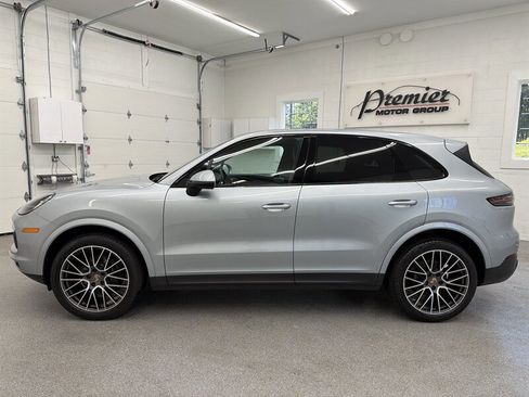 Used 2020 Porsche Cayenne AWD/4WD image 8