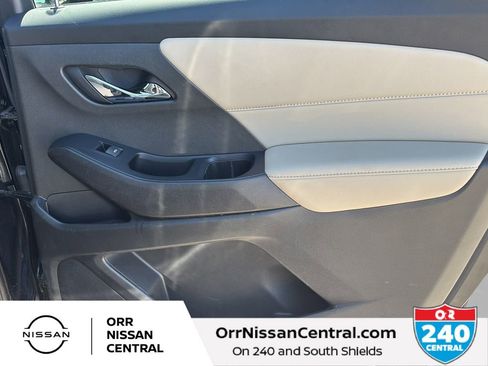 Used 2023 Chevrolet Traverse LS w/ Midnight/Sport Edition AWD/4WD image 12