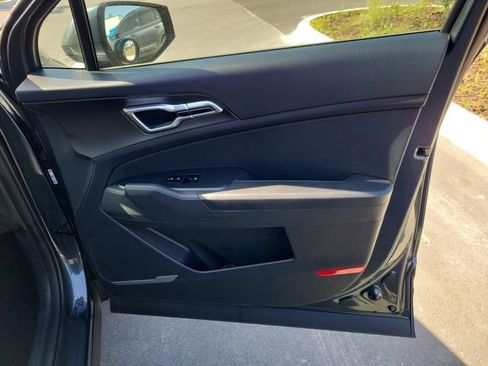 Used 2026 Kia Sportage LX image 39