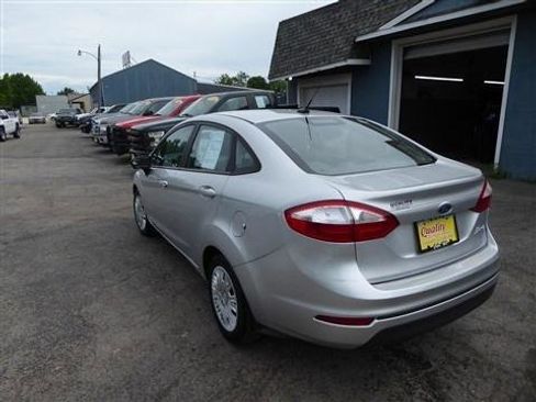 Used 2014 Ford Fiesta S FWD image 8