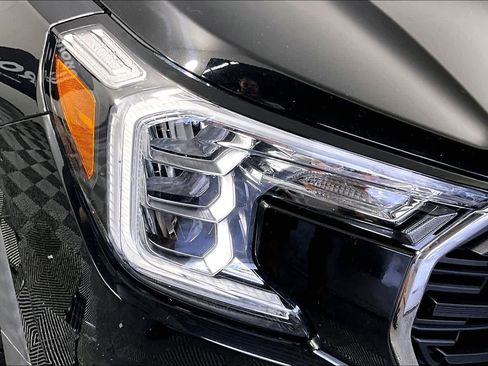 Used 2022 GMC Terrain SLE w/ Driver Convenience Package image 25