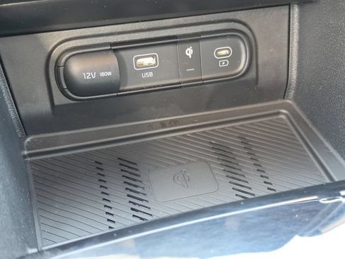 Used 2025 Kia Sportage EX FWD image 33