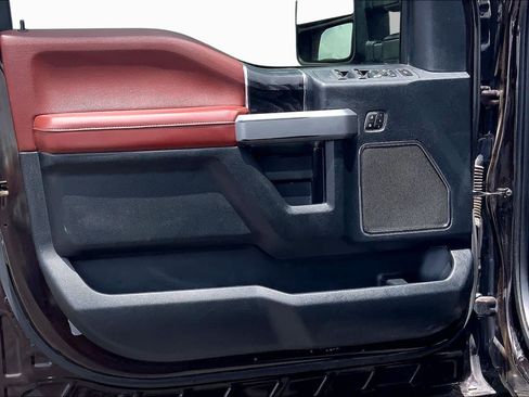 Used 2019 Ford F250 Platinum w/ Snow Plow Prep Package AWD/4WD image 22