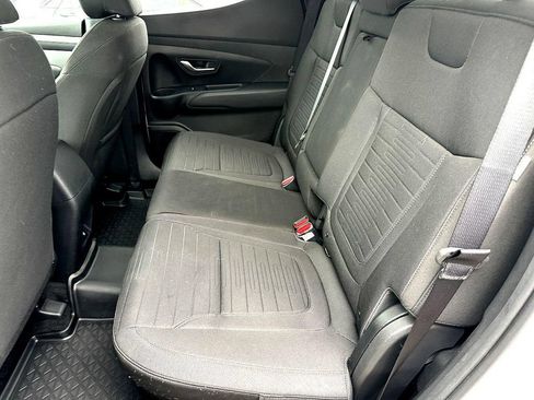 Used 2025 Hyundai Santa Cruz SE FWD image 20