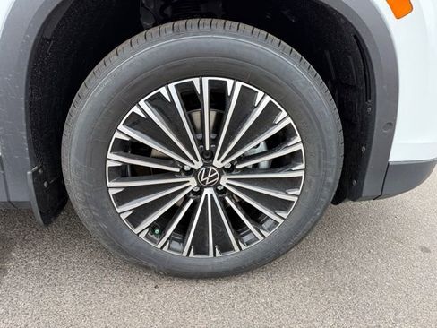 New 2026 Volkswagen Tiguan S image 7