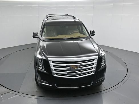 Used 2016 Cadillac Escalade ESV Platinum image 37