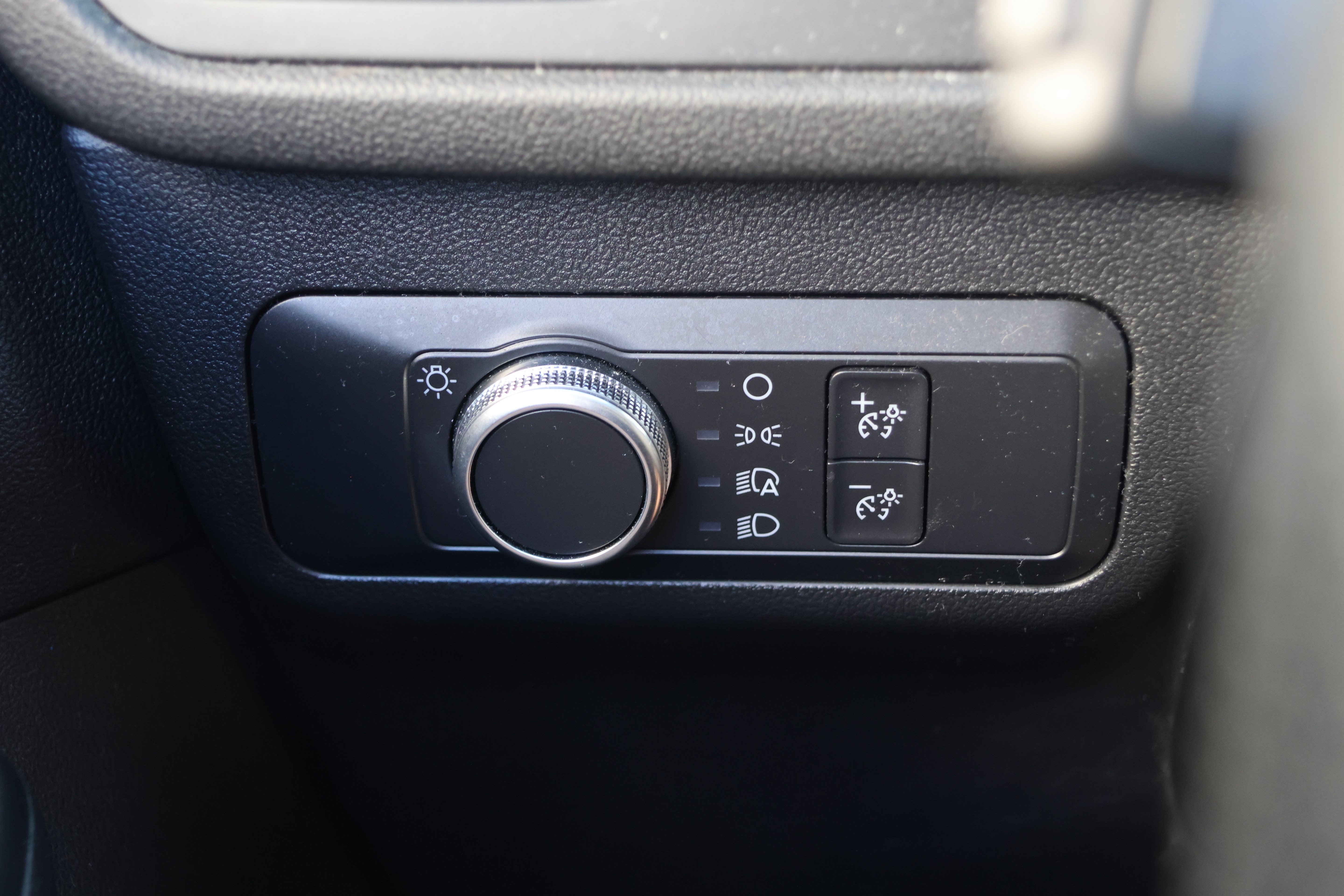 Used 2020 Ford Escape SE FWD image 14