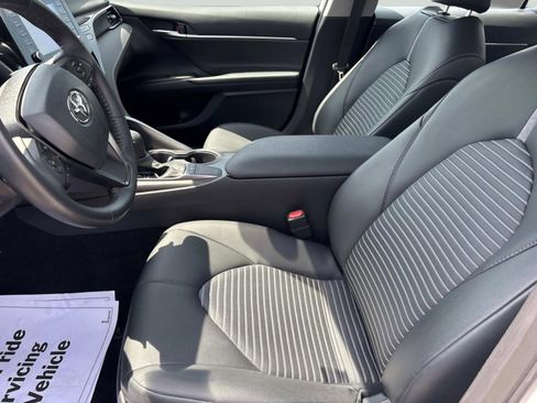 Used 2024 Toyota Camry SE w/ Convenience Package image 21