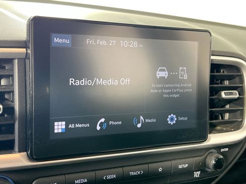 Used 2023 Hyundai Venue SE image 14