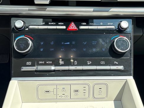 Used 2024 Hyundai Santa Fe Limited AWD/4WD image 42