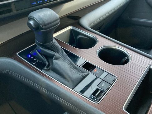 Used 2021 Toyota Sienna LE image 27