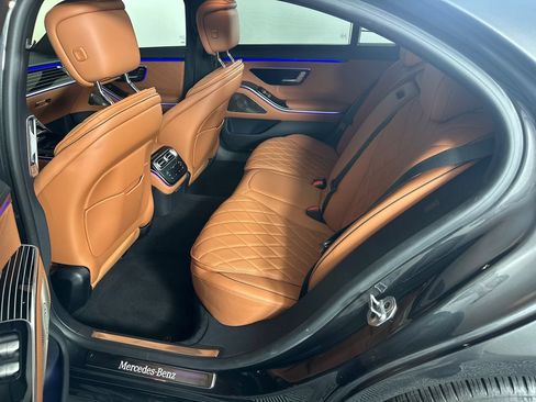 Certified 2025 Mercedes-Benz S 580 4MATIC Sedan image 23