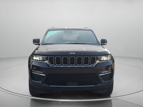 Used 2025 Jeep Grand Cherokee Limited AWD/4WD image 37