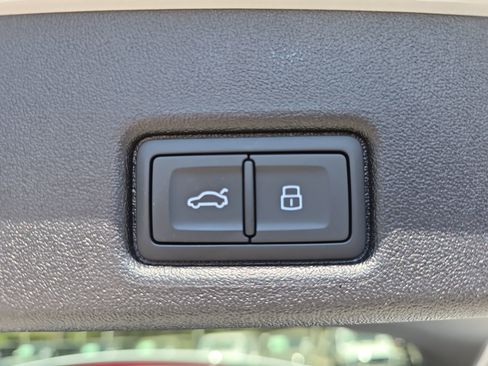 New 2025 Audi Q5 Premium image 13