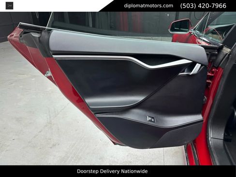 Used 2020 Tesla Model S AWD image 25