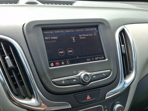 Used 2020 Chevrolet Equinox LS w/ LS Convenience Package AWD/4WD image 19