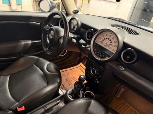 Used 2011 MINI Cooper S image 14