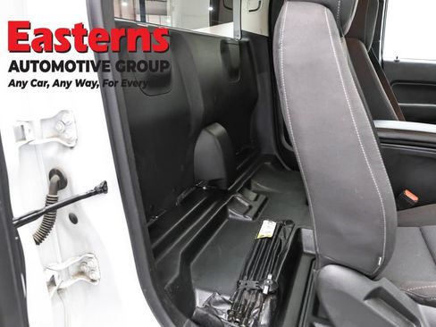 Used 2022 Chevrolet Colorado LT w/ Fleet Safety Package RWD image 23