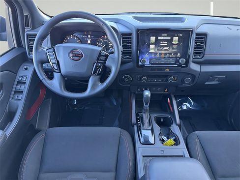 Used 2022 Nissan Frontier PRO-4X image 5