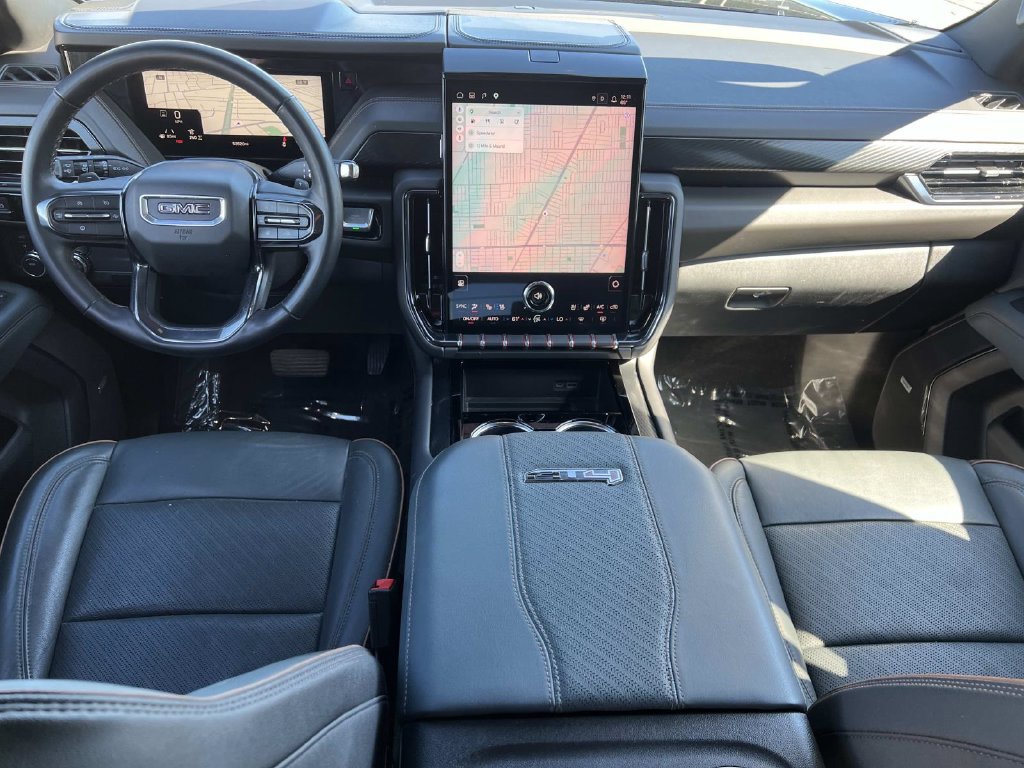 Used 2025 GMC Yukon XL AT4 AWD/4WD image 12
