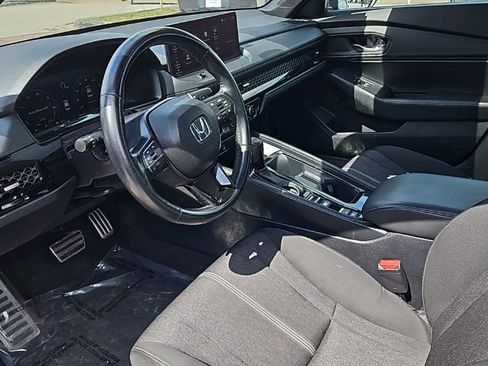 Used 2023 Honda Accord Sport image 12