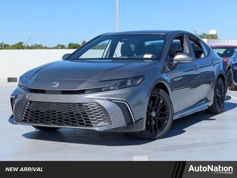 New 2026 Toyota Camry SE image 1