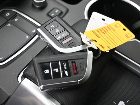 Certified 2023 Acura MDX SH-AWD image 6
