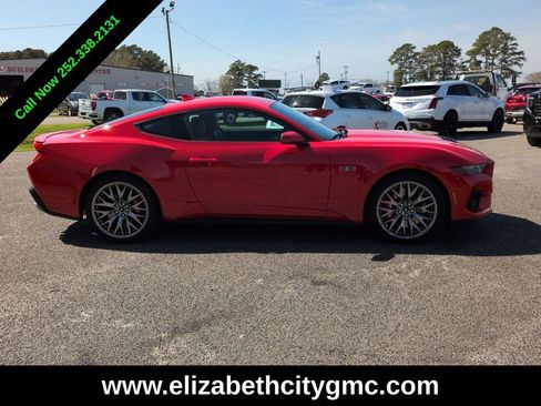 Used 2025 Ford Mustang GT Premium image 4