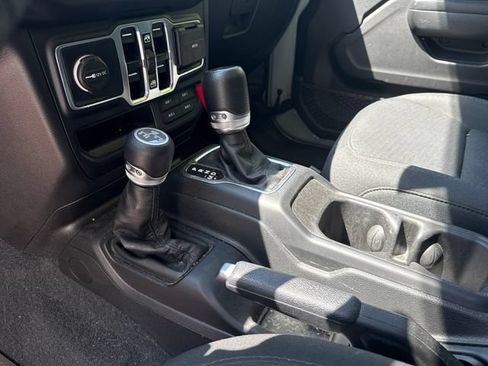 Used 2023 Jeep Wrangler Unlimited AWD/4WD image 21