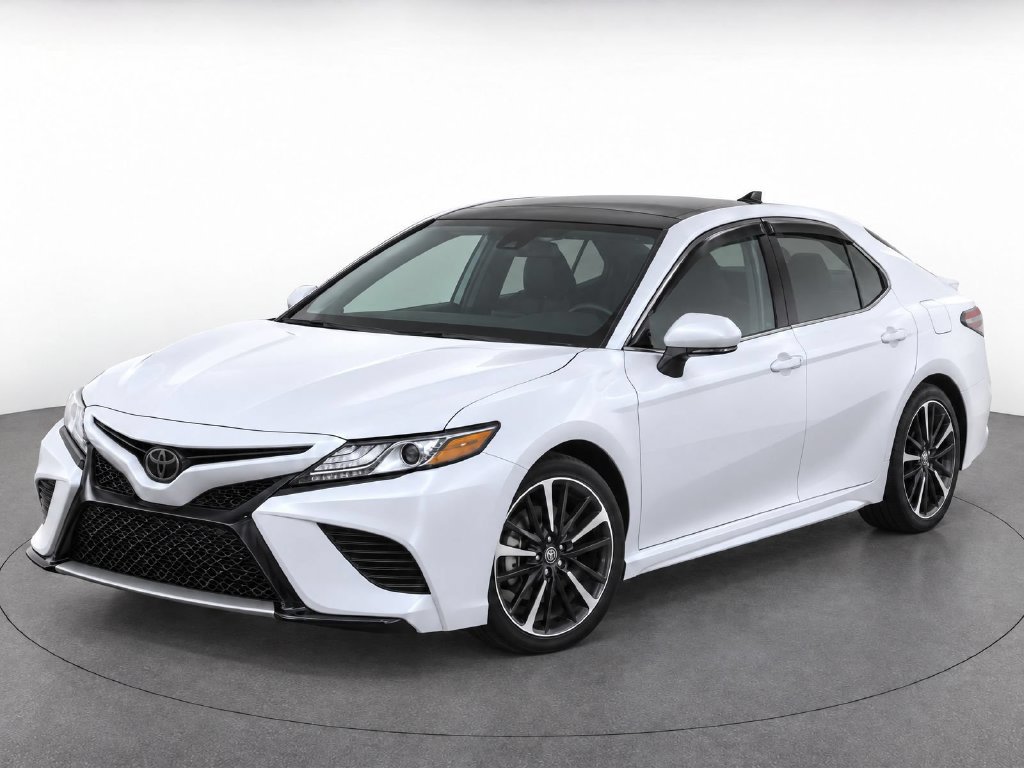 Used 2020 Toyota Camry XSE FWD image 2