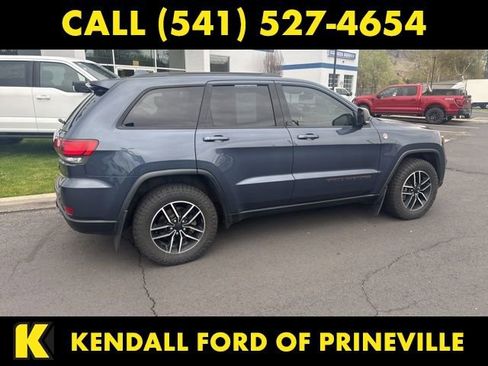 Used 2020 Jeep Grand Cherokee Trailhawk w/ Trailhawk Luxury Group AWD/4WD image 10