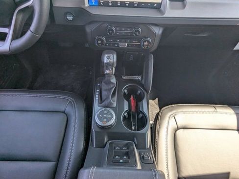 New 2026 Ford Bronco Outer Banks w/ Sasquatch Package AWD/4WD image 20