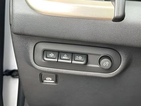 Used 2023 GMC Terrain Denali image 32