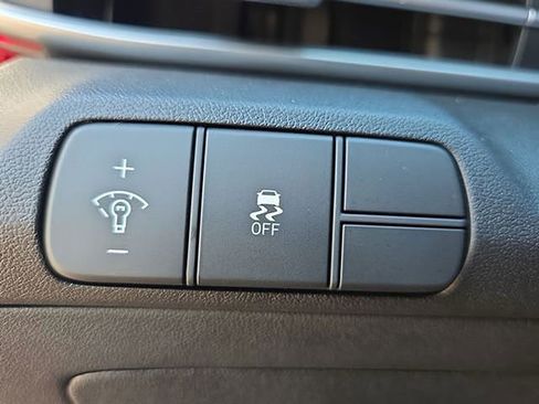 New 2026 Hyundai Elantra Limited image 38