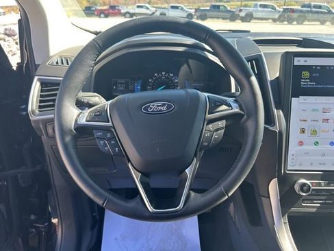 Used 2024 Ford Edge SEL image 18