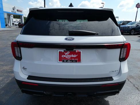 Used 2025 Ford Explorer ST-Line AWD/4WD image 6
