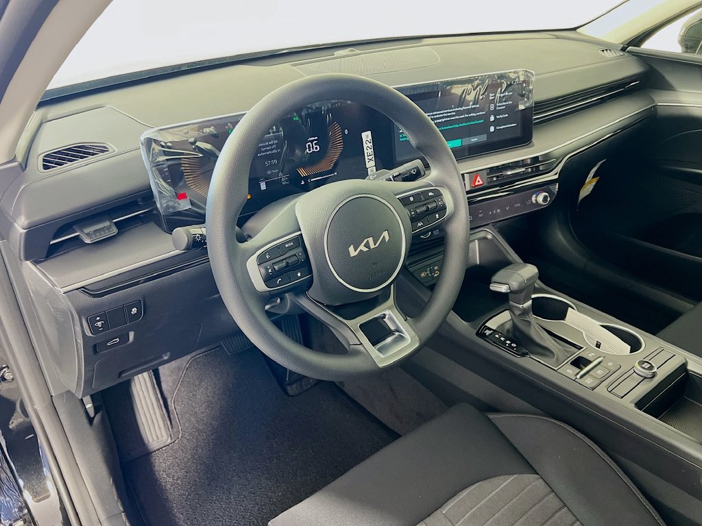New 2026 Kia K5 LXS FWD image 9