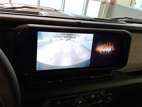 Used 2024 Jeep Wrangler Sport S image 18