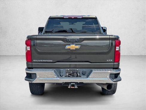 Used 2022 Chevrolet Silverado 2500 LTZ w/ LTZ Plus Package AWD/4WD image 6