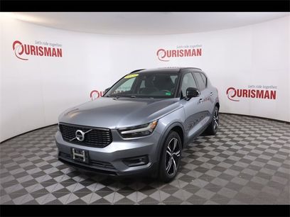 Used 2019 Volvo XC40 T5 Momentum
